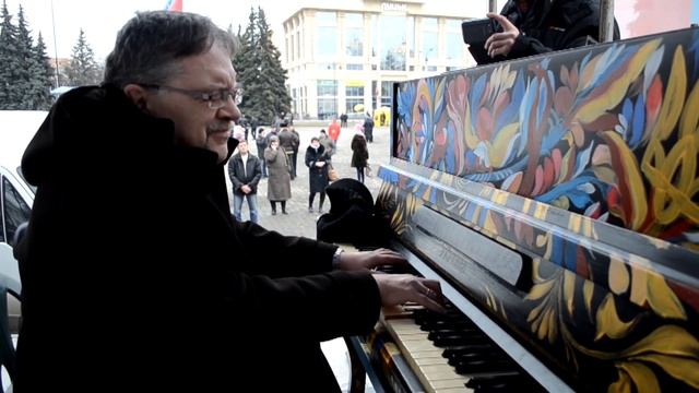 Бард-піаніст Сергій Шишкін та революційне піаніно