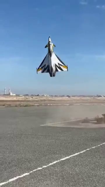 Управление моделью самолета