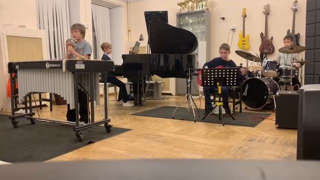 Ансамбль "Jazz kids" 
СПб ДШИ имени Исаака Дунаевского, Санкт-Петербург