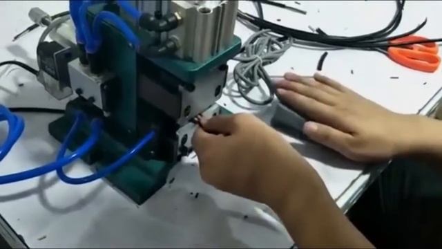 AY 3FN Электро пневматические станки для зачистки проводов 1