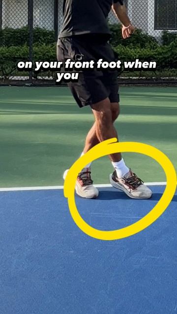 One simple tip for efficient weight transfer on the one-handed backhand #tennistips #backhand