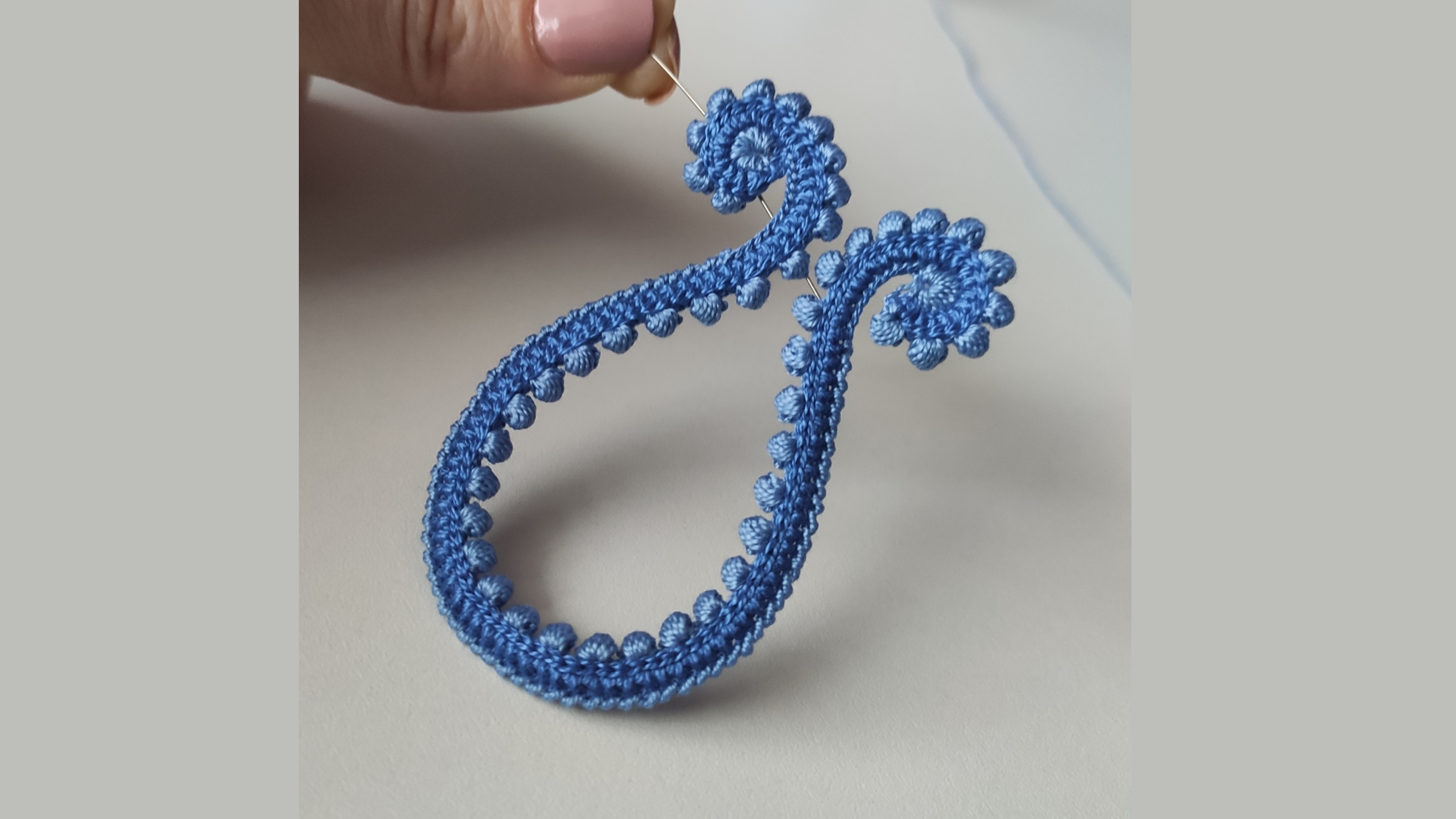 Контур бутона. Вязаные элементы кружева