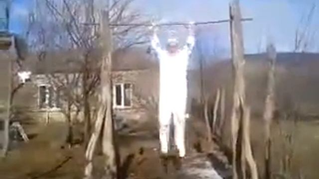 Узбекский дедушка 57 лет качок