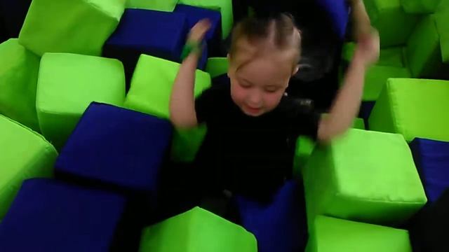 Детская планета 👧👦Кубики. Боюсь я их.... Стремно. Опасно.