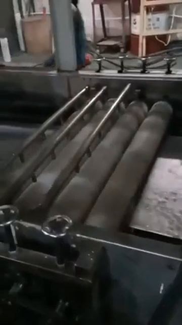 Steel belt ultrasonic degreasing cleaning machine (with drying spray brush)