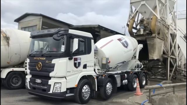SHACMAN concrete mixer truck running in New Zealand