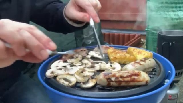 Campingaz 200 Party Grill Garden fry up #campingaz #friedfood #breakfast