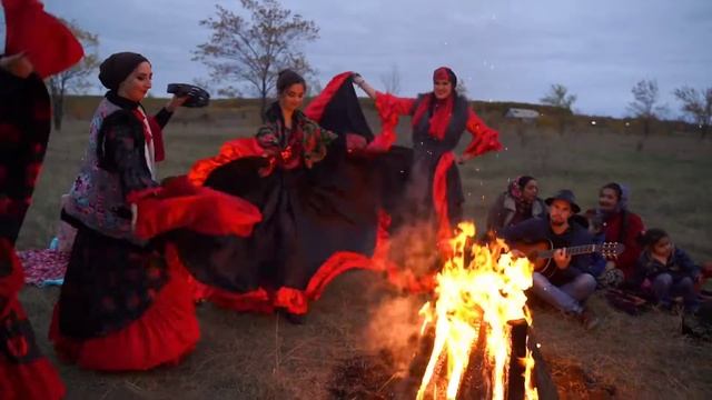 Ай вы Цьгане: думала-думала. (Dumala Dumala)