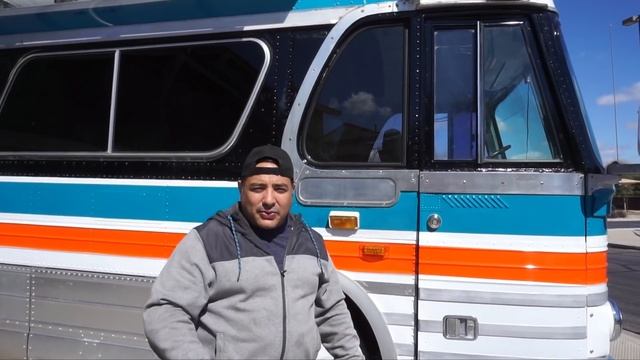 Replacing Side Windows on a Vintage Bus