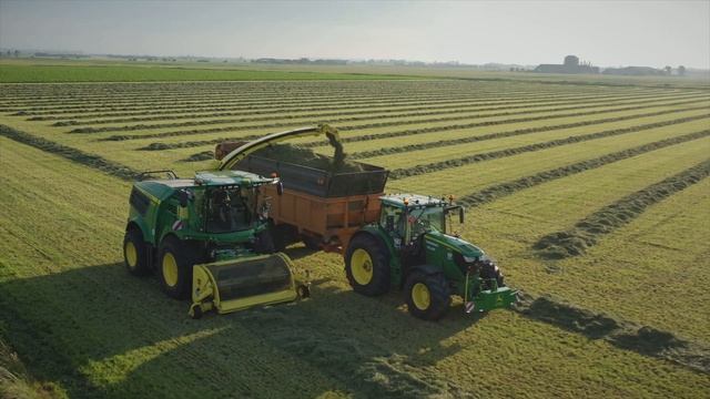 BUILT TO CHOP: 8000 Series SPFH from John Deere