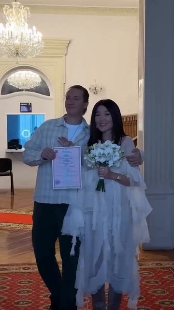 17 лет после первого свидания теперь официально МУЖ и ЖЕНА. Мы прошли долгий путь и СМОГЛИ