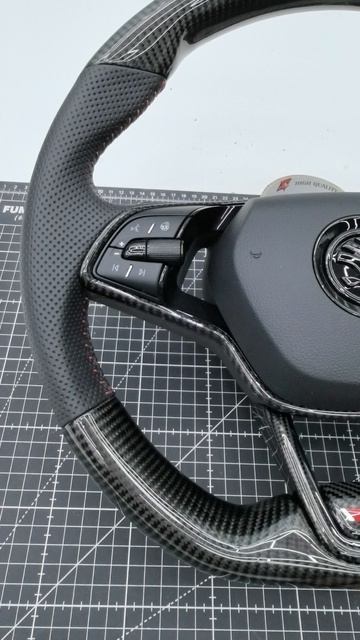 карбоновый руль для KODIAQ