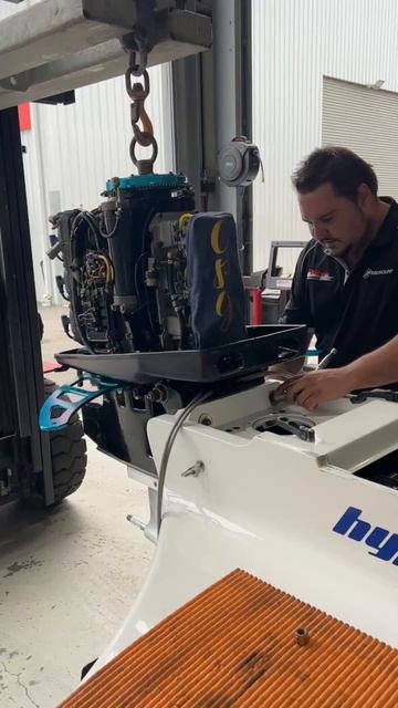 Fitting the Mercury 200 APX PART 2 | De-rigging