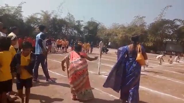 Craziness of a mother on son's sports day