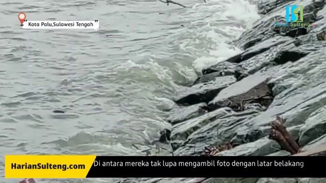 Hampir 4 Tahun Dibiarkan Ambruk, Masjid Apung Bekas Tsunami Palu Kini Jadi Tempat Ngabuburit