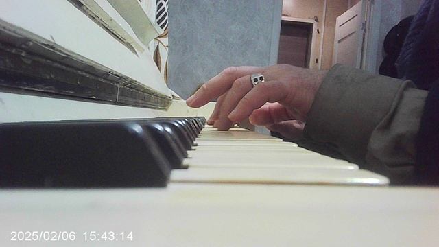 Пианино: мажорная арпеджиальная импровизация
