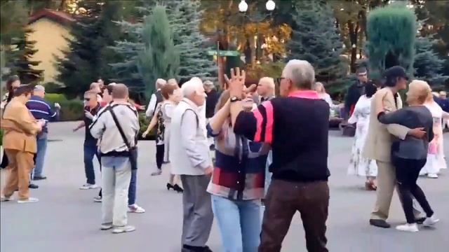 ЗАЦЕЛУЙ МЕНЯ, ЗАКРУЖИ!! ХАРЬКОВ ТАНЦЫ #dance #kharkiv