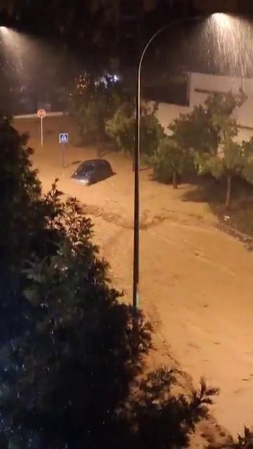 наводнение на улице в Торремолиносе, Малаге, Испания 🇪🇸 (03.02.2025)
