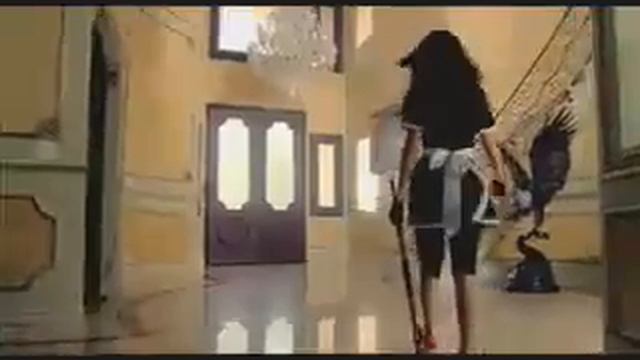 Selena Gomez - Tell me something I don't know