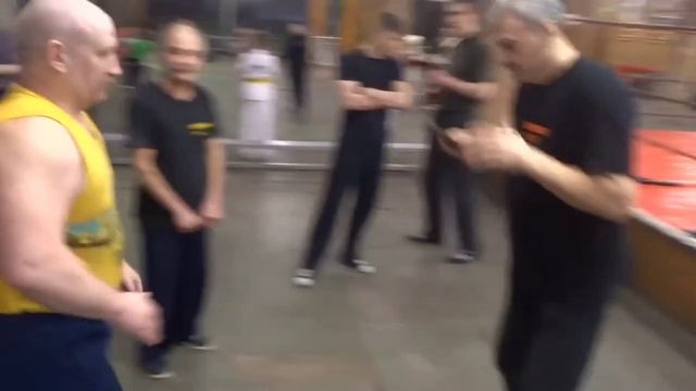 БОЛЬШЕ ВИДЕО НА ОСНОВНОМ КАНАЛЕ "КОМБАТ КАЛИ САМАРА" В YOUTUBE.СКОРОСТНАЯ АТАКА НОЖОМ.