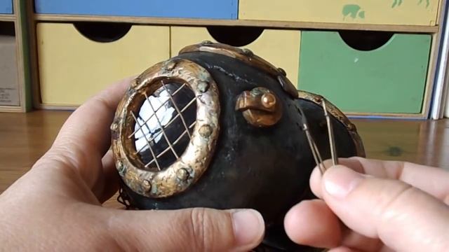 Vintage diving helmet from Nautilus / Hełm do nurkowania z Nautilusa Juliusza Verna
