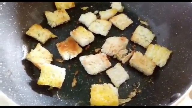 छोटी छोटी भूख मिटाये गरमागरम टमाटर का सूप | Quick Tomato Soup & Croutons Recipe | Monsoon Special
