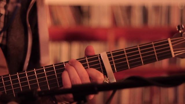 Gareth Lee & Annie Baylis - 'Everchanging' | Folk Radio UK Presents... UNDER THE APPLE TREE