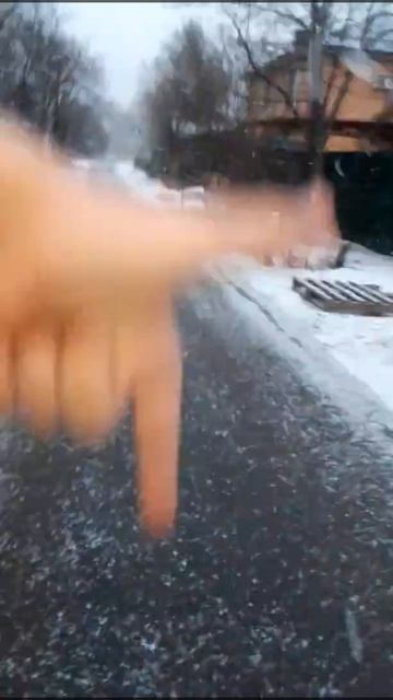 Снег идёт