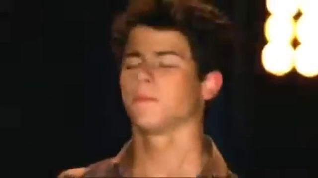 miley cyrus  nik joe kevin selena demi :p