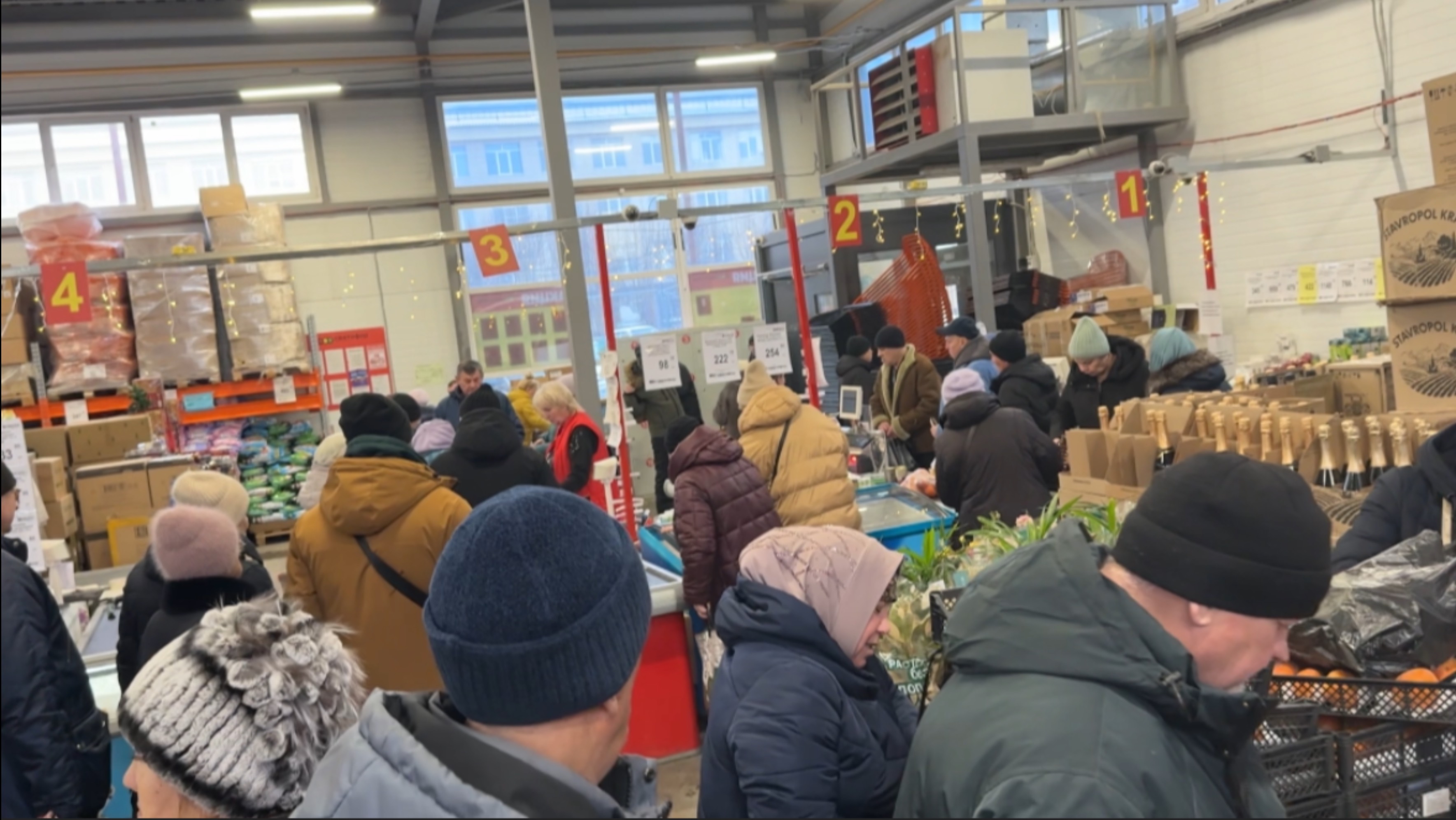 Светофор Магазин Разбирают Шикарные Новинки. Обзор Светофор