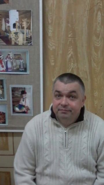 Люда А почему у Сергея зарплата уже такая же, как и у нас?