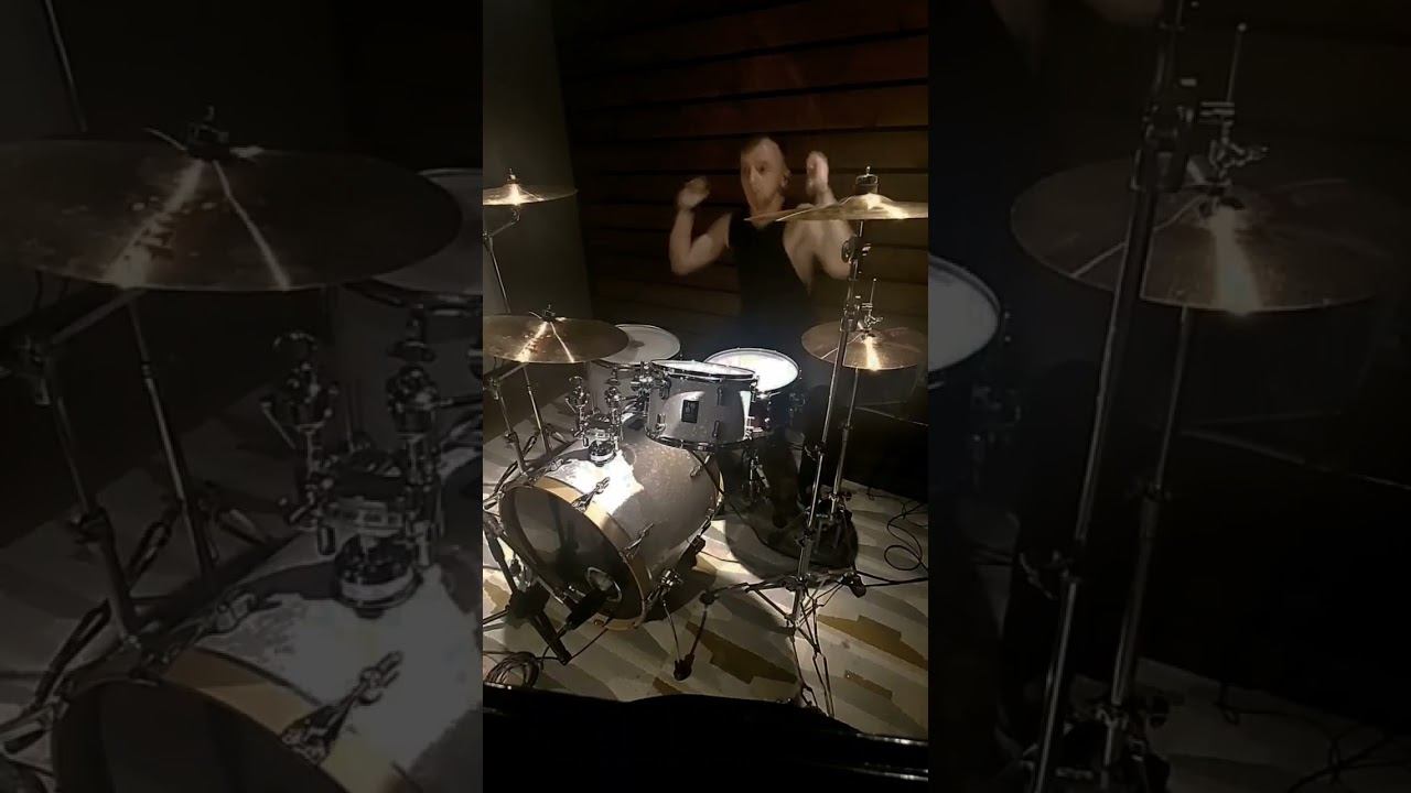 Музыка громче, глаза закрыты #drumcover #пошлаямолли