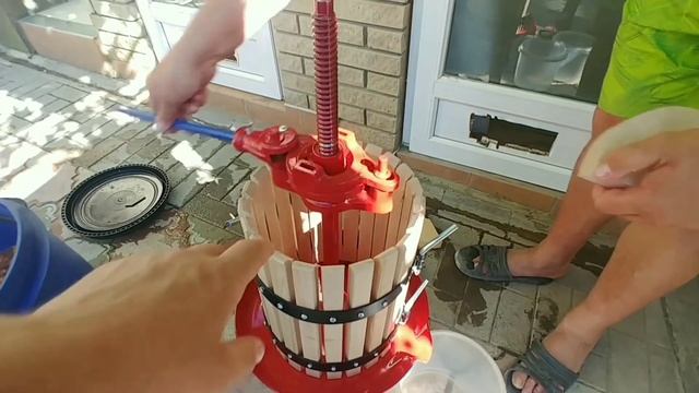Самогон из вишни! Он же Киршвассер.Перегон на Море!!!