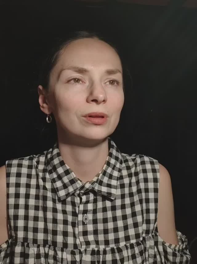 Автор читает свои стихи