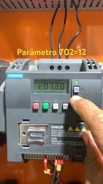 Reversão no inversor Siemens v20 via Entrada digital #shorts