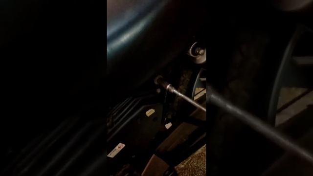 How to remove splender+  Seat Handle
