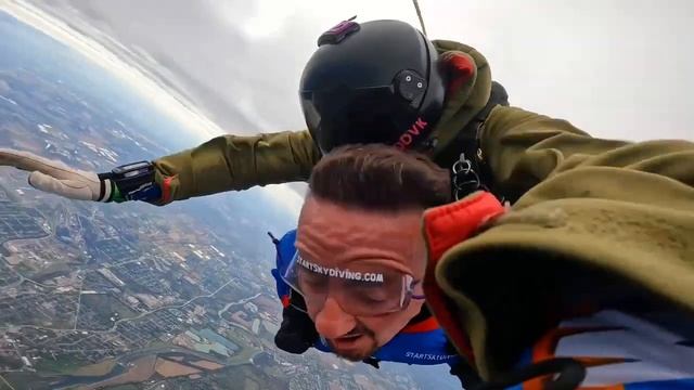 My first skydive (tandem) *33 Months Clean*