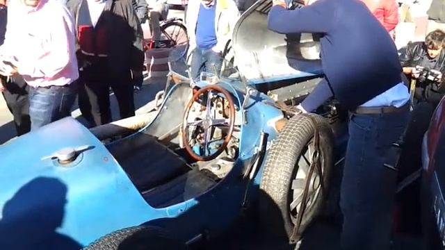 The Zoute Grand Prix 2011, Bugatti 35 !? starting up and revving