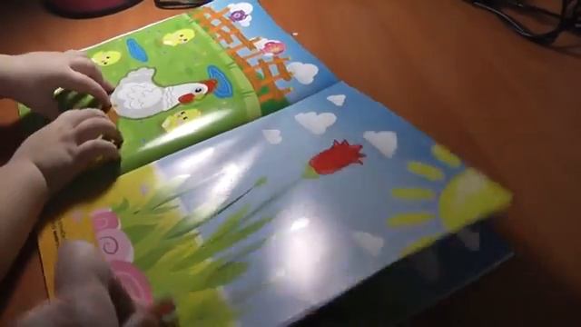 Развивающая книга с наклейками  для малышей¦Educational book with stickers about animals for kids