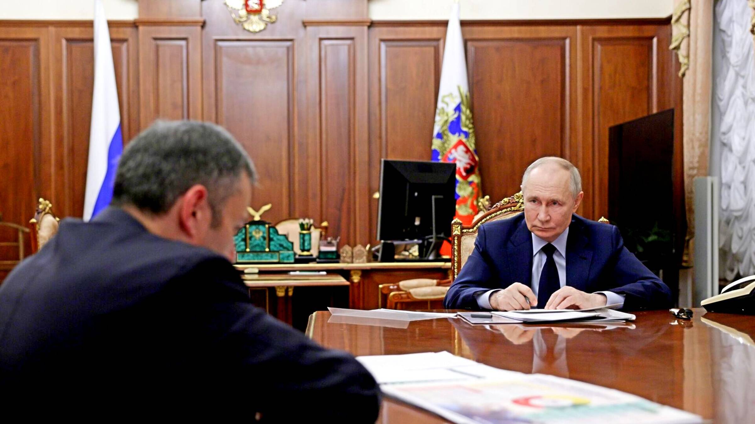 Путин поручил Хинштейну подготовить программу восстановления приграничья Курской области