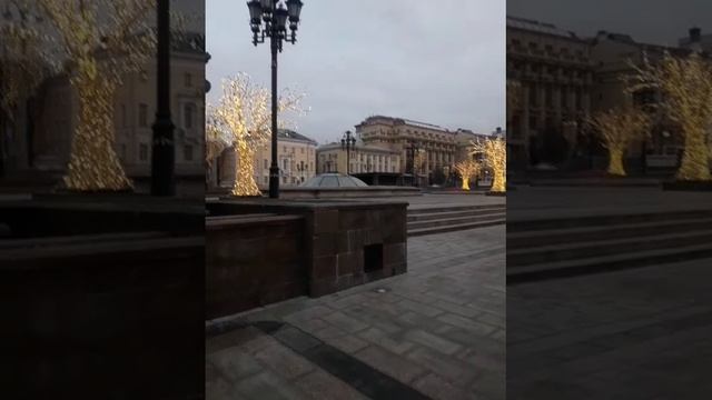 Прогулки по Москве. Манежная площадь.