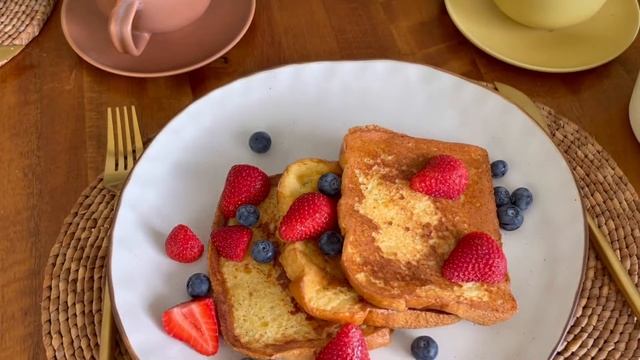 Cook Breakfast with Me + Aesthetic Dinnerware Haul