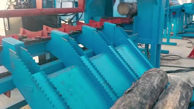 Линия распиловки леса на доски для производства поддонов