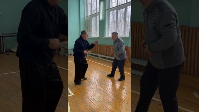 Обезоруживание. Забираем нож у противника 2