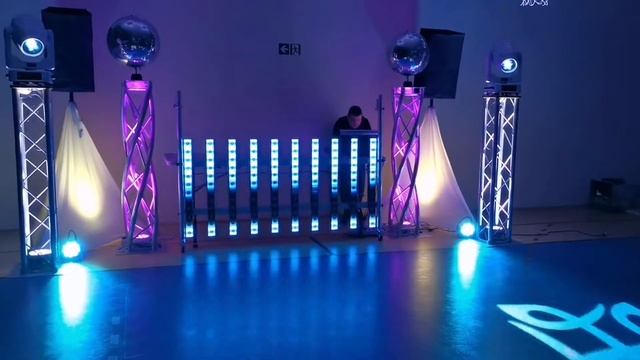 Dolnośląski DJ Team Mariusz Koszyk jako DJ MARQS prezentuje najmniejszy zestaw weselny