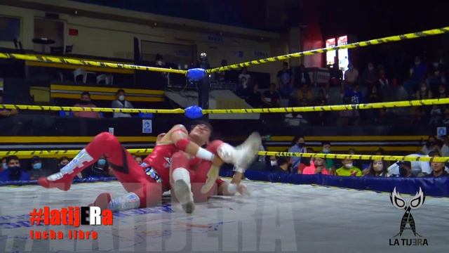 Legendario y Puma de Oro Vs Especie Mal1gna y Cyber en IWRG