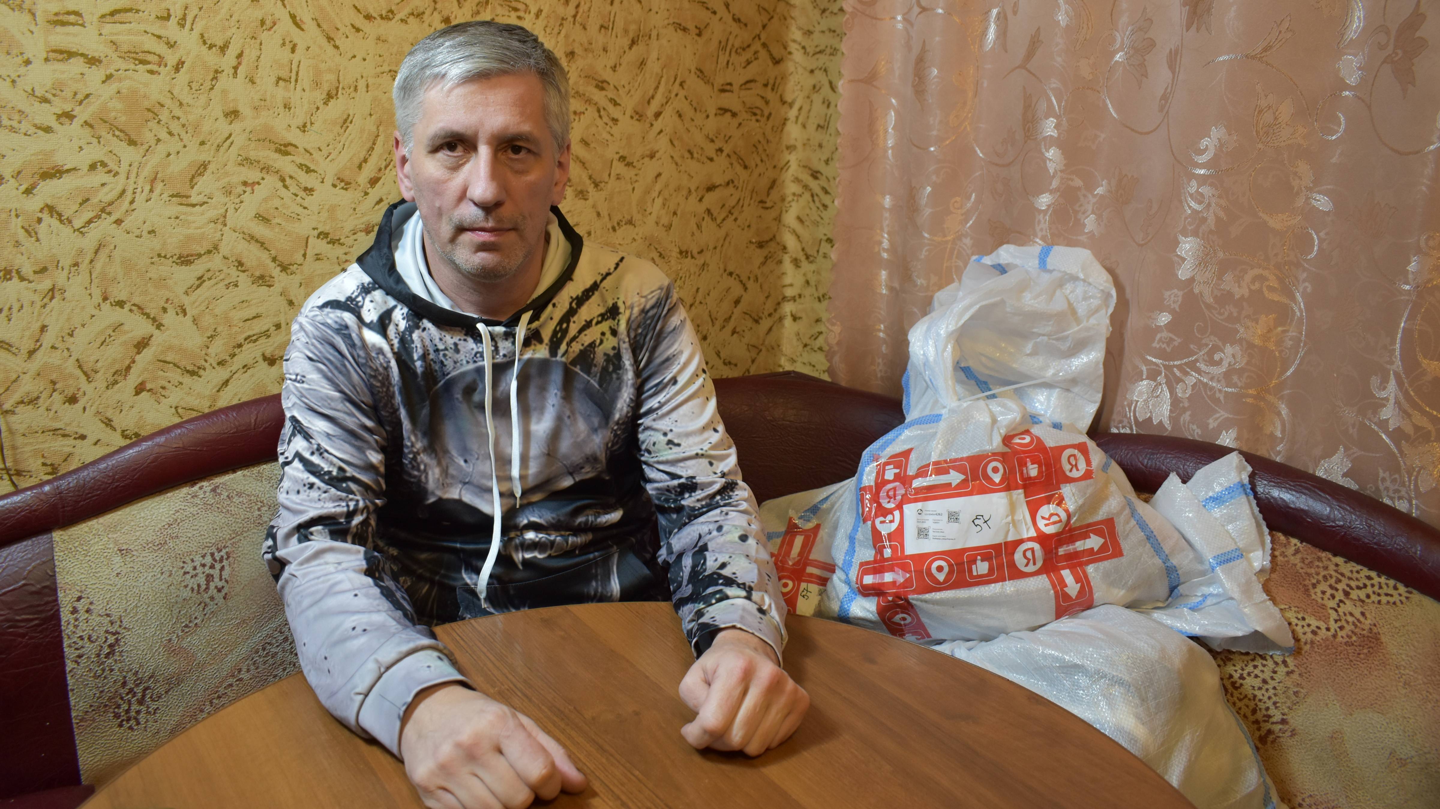 Купил 5 мешков обуви. Распаковка первых трёх мешков.