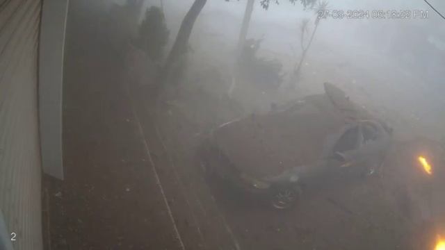 В ливанских социальных сетях появилось новое видео, на котором запечатлен израильский авиаудар.