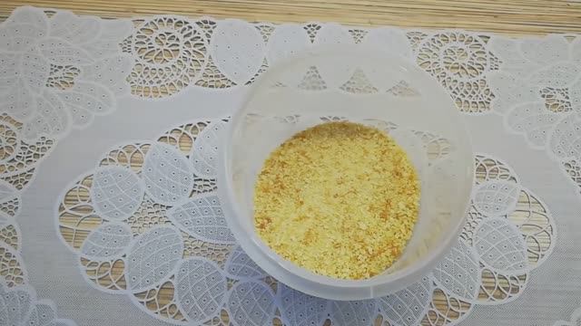Панировочные сухари делаю дома так.