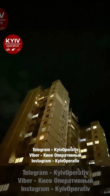 Парад спутников Starlink Маска сняли на видео над Киевом